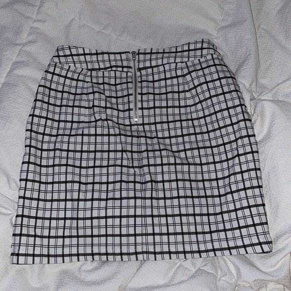 Garage Mini Skirt - Picture 2 of 3